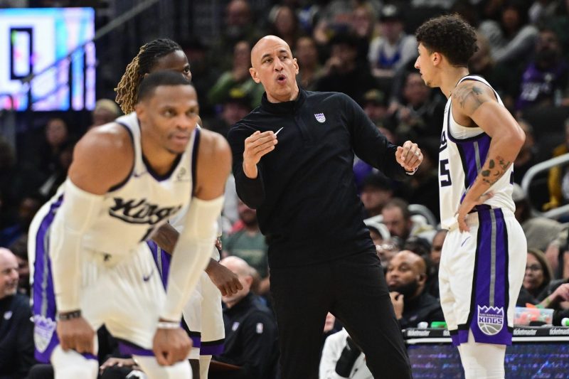Kings vs. Bucks: Giannis scores 37 in win, Kings suffer more injuries