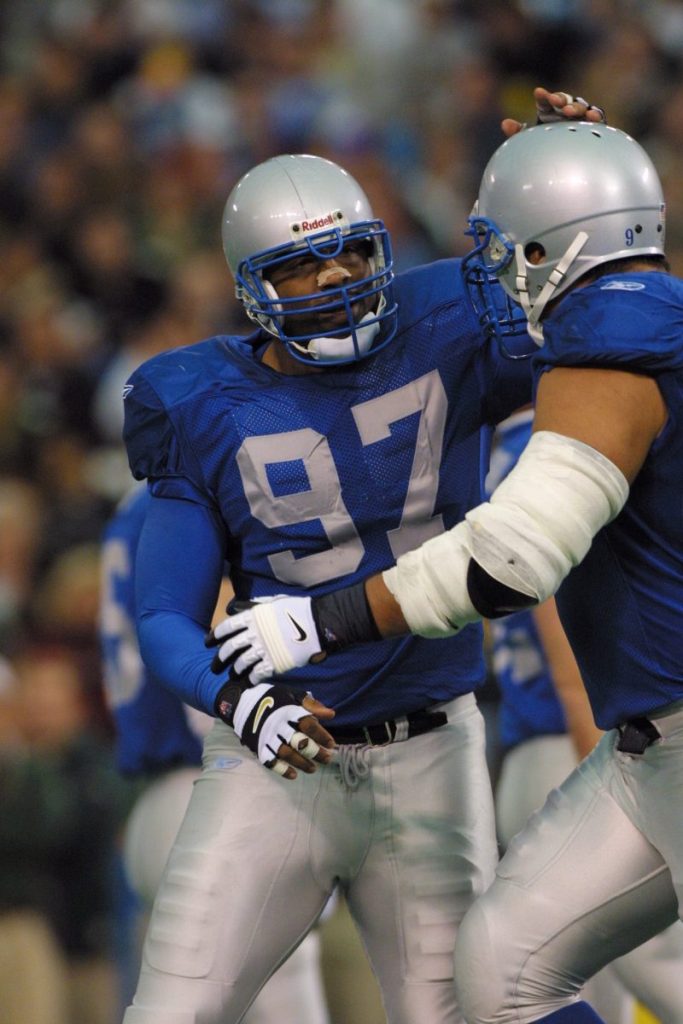 Family announces death of Lions star, suspects CTE