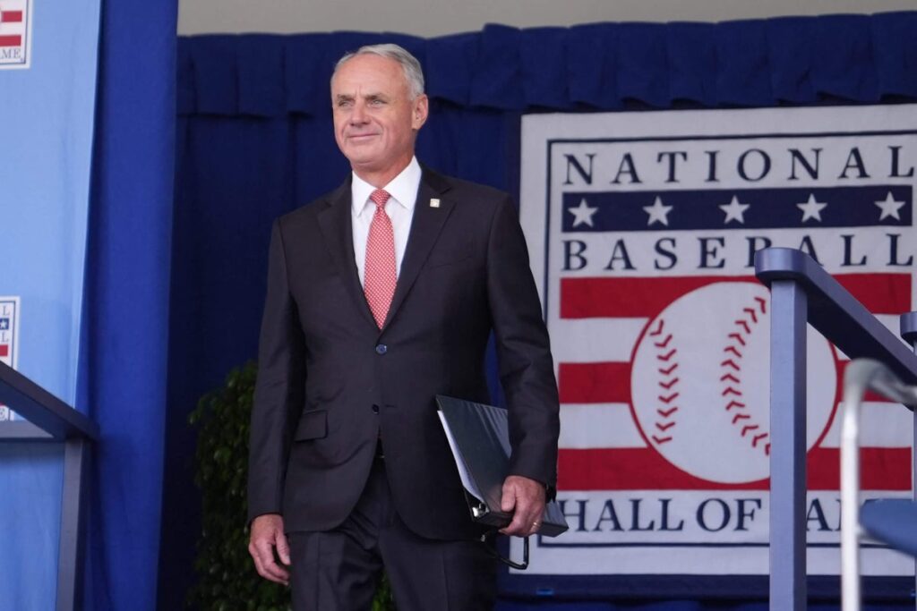 Here’s an idea for MLB, MLBPA: Negotiate the next labor deal at the Hall of Fame